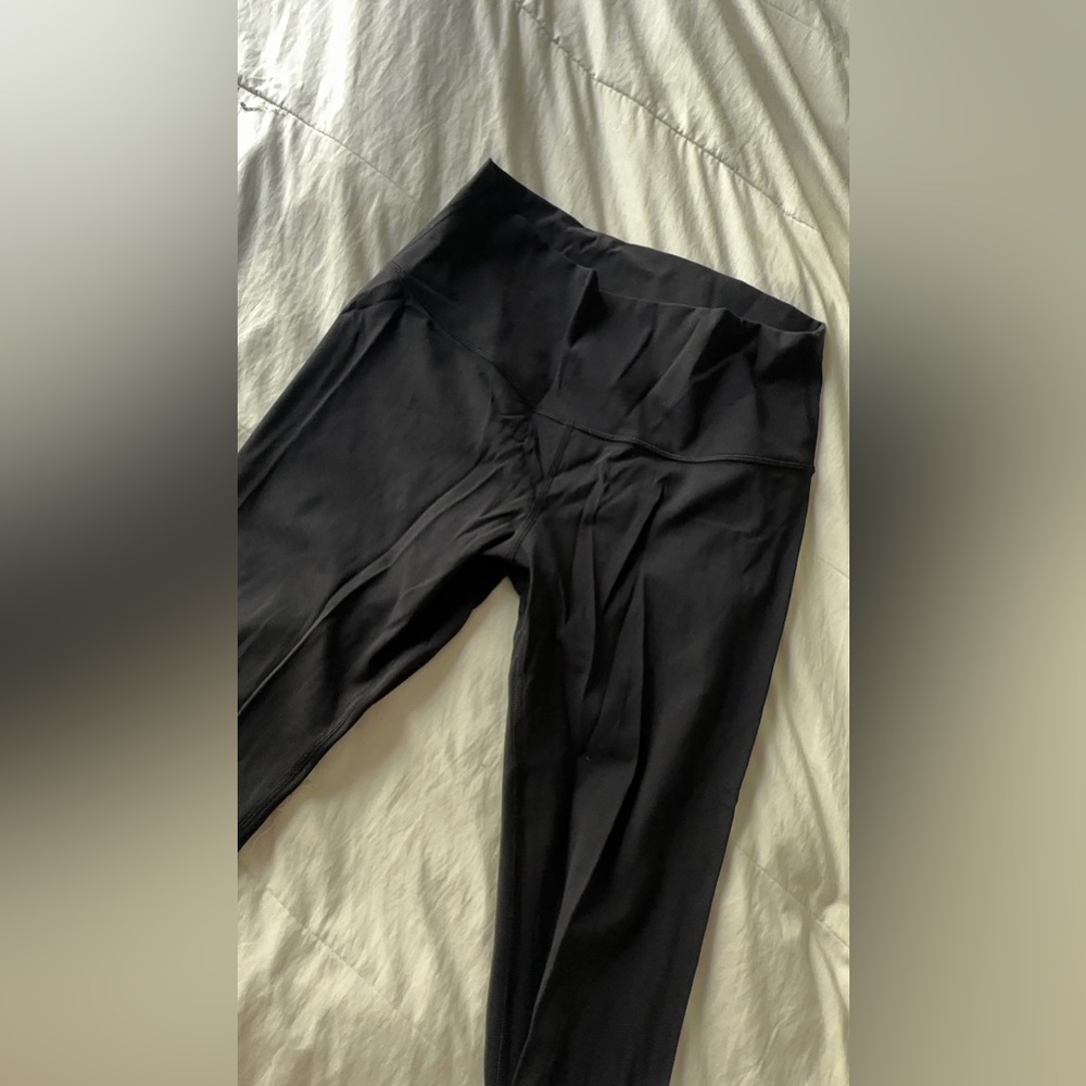 Black Lululemon Wunder Under leggings 8 RARE